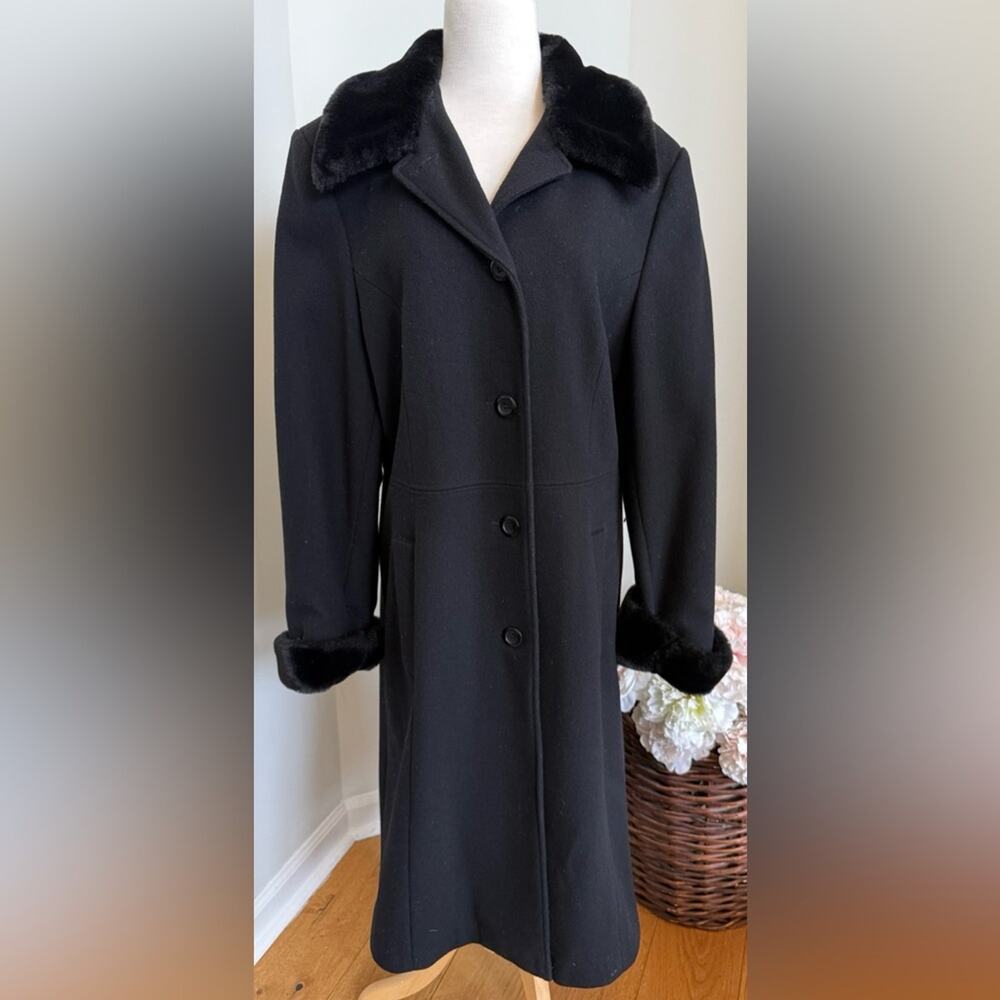 Vintage 100% Wool Black Coat Faux Fur Collar Size 8 43” Long EUC